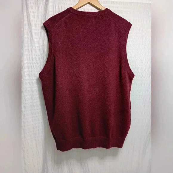 Llbean Men's 💯 Wool V Neck Pullover vest. Size XL - Picture 2 of 6